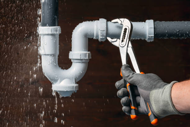 Professional Plumbing technician working in Albertson, NY